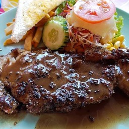 Beef สเต็กเนื้อพริกไทยดำ