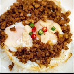 ข้าวราดไข่คู่หมูซีอิ๊ว