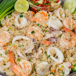 ข้าวผัดทะเล