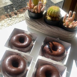 โดนัทเคลือบช็อกโกแลต