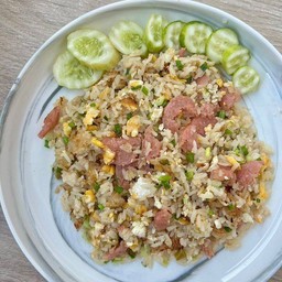 ข้าวผัดเเหนม