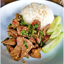 กระเพราตับหมู