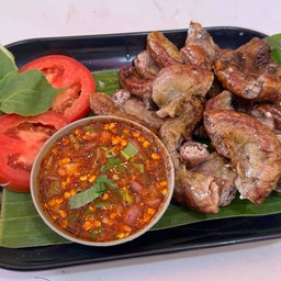 ใส้อ่อนย่าง จิ้มแจ่ว