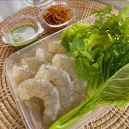 กุ้งแช่น้ำปลา ยำแซ่บ กระเพารสเด็ด