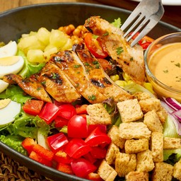 สลัดไก่ย่างฮาวายเอี้ยน