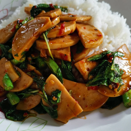 ข้าวกระเพราหมูยอ