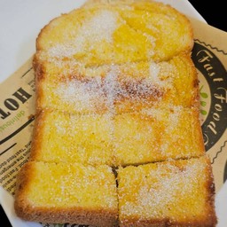 ขนมปังปิ้งเนยน้ำตาล