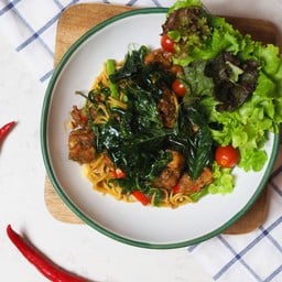 สปาเกตตี้ขี้เมาไก่โหระพากรอบ