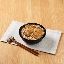 ข้าวหน้าหมูสามสั้นหมักซอสโชยุโคจิ