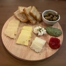 SHINE ON - Music Bar & Restaurant SHINE ON - Music Bar & Restaurant