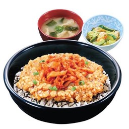 ข้าวหน้าไก่สับโซโบโระกิมจิ และชุดสุดคุ้ม