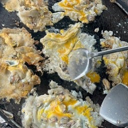 หอยทอด น้องมีอา