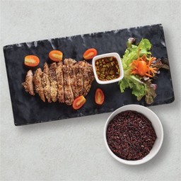 ชุดหมูสันคอคูโรบูตะคลุกฝุ่น