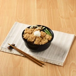 Chicken Katsu In Onion And Radish Soup