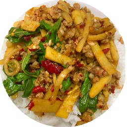 ข้าวราด กะเพราหน่อไม้+หมูสับ