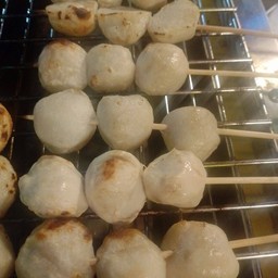 ลูกชิ้นปลาทอด