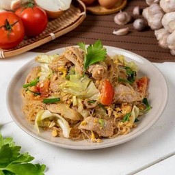 ไก่ชิ้นผัดวุ้นเส้น.