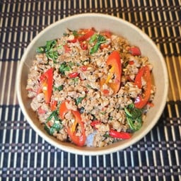 ข้าวกะเพราเนื้อสับ