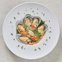 หอยแมลงภู่นิวซีแลนด์อบซอสไวน์ขาว