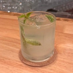 SHINE ON - Music Bar & Restaurant SHINE ON - Music Bar & Restaurant