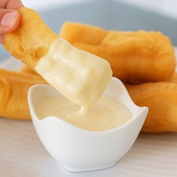 ชุดปาท่องโก๋2ชิ้น+นมข้นหวาน