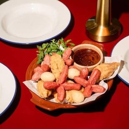 ไส้กรอกรวมทอด