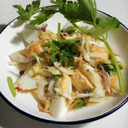 ยำไข่ต้ม