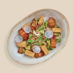 ยำหมูกรอบตะไคร้แพลนต์เบส