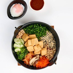 ข้าวอบเต้าหู้ปลาแพลนต์เบสและไข่ออนเซ็น