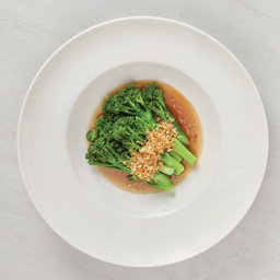 เบบี้บรอกโคลีราดซอสสไตล์ฮ่องกง