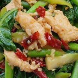 ไก่ผัดคะน้า