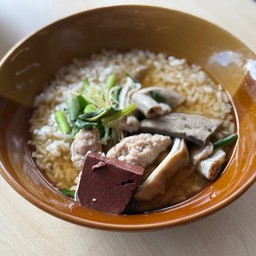 ข้าวต้มหมูรวมมิตร