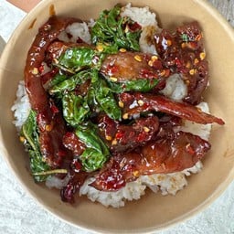 ข้าวกะเพราหมูแดดเดียว