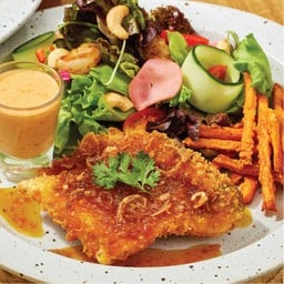 สเต็กปลากะพงกรอบ ซอสพริกเหลืองดอยออร์แกนิค