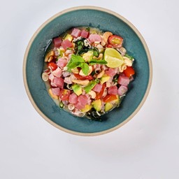 พล่าทูน่าซากุอาโวคาโด