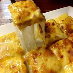 โรตีกล้วยไข่ชีส