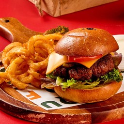 วากิวชีสเบอร์เกอร์ซอสทรัฟเฟิล