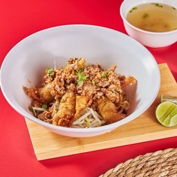 เกี๊ยวทอดจินเต๋อยำ.