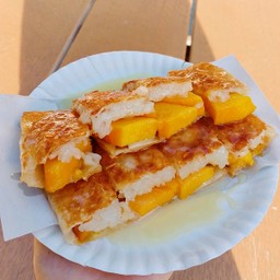 โรตีข้าวเหนียวมะม่วง