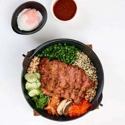 ข้าวอบเนื้อสเกิร์ตออสเตรเลียและไข่ออนเซ็น