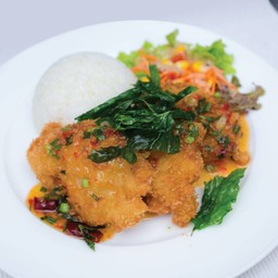 ข้าวปลาทอดราดพริก