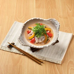 สุกี้ยากี้หมูนาเบะสไตล์ญี่ปุ่น