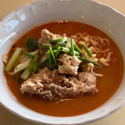 บะหมี่ต้มยำกระดูก