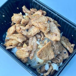 กระเพรามาม่า ครัวหน้าบ้าน