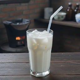 นมสดน้ำผึ้ง เย็น