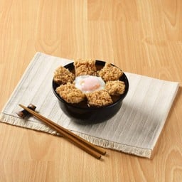 Tonkatsu In Miso Nikomi Soup