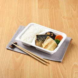 ปลาชิมาฮอกเกะและปลาซาบะย่างถ่าน