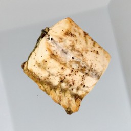 สเต๊กปลาบารามันดิย่างเกลือ