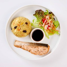 ข้าวผัดสับปะรดปลาย่างซอสเทริยากิ