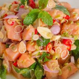 ยำแซลมอน